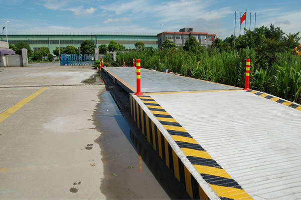 魯南衡器電子地磅秤部分價(jià)格防雷技術(shù)措施！魯南衡器創(chuàng)新專(zhuān)業(yè)生產(chǎn)廠家技術(shù)領(lǐng)先